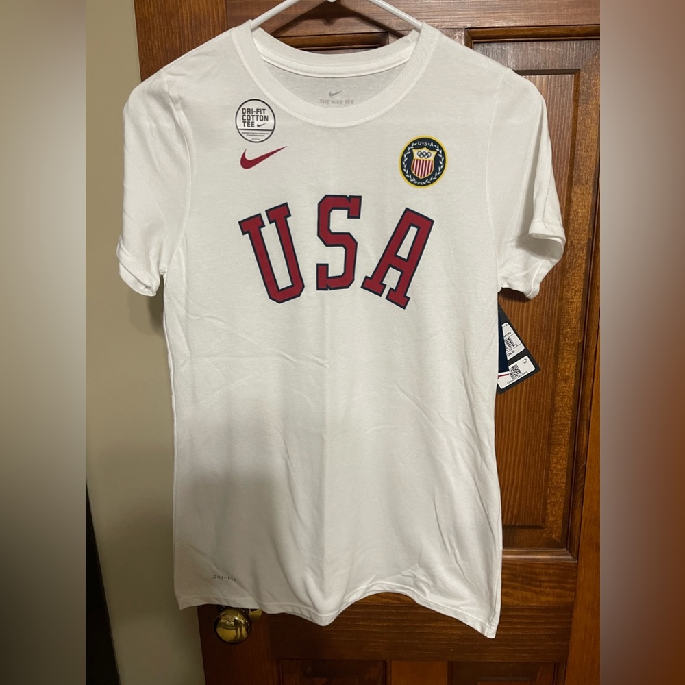 Nike USA Tshirt Brand New SM